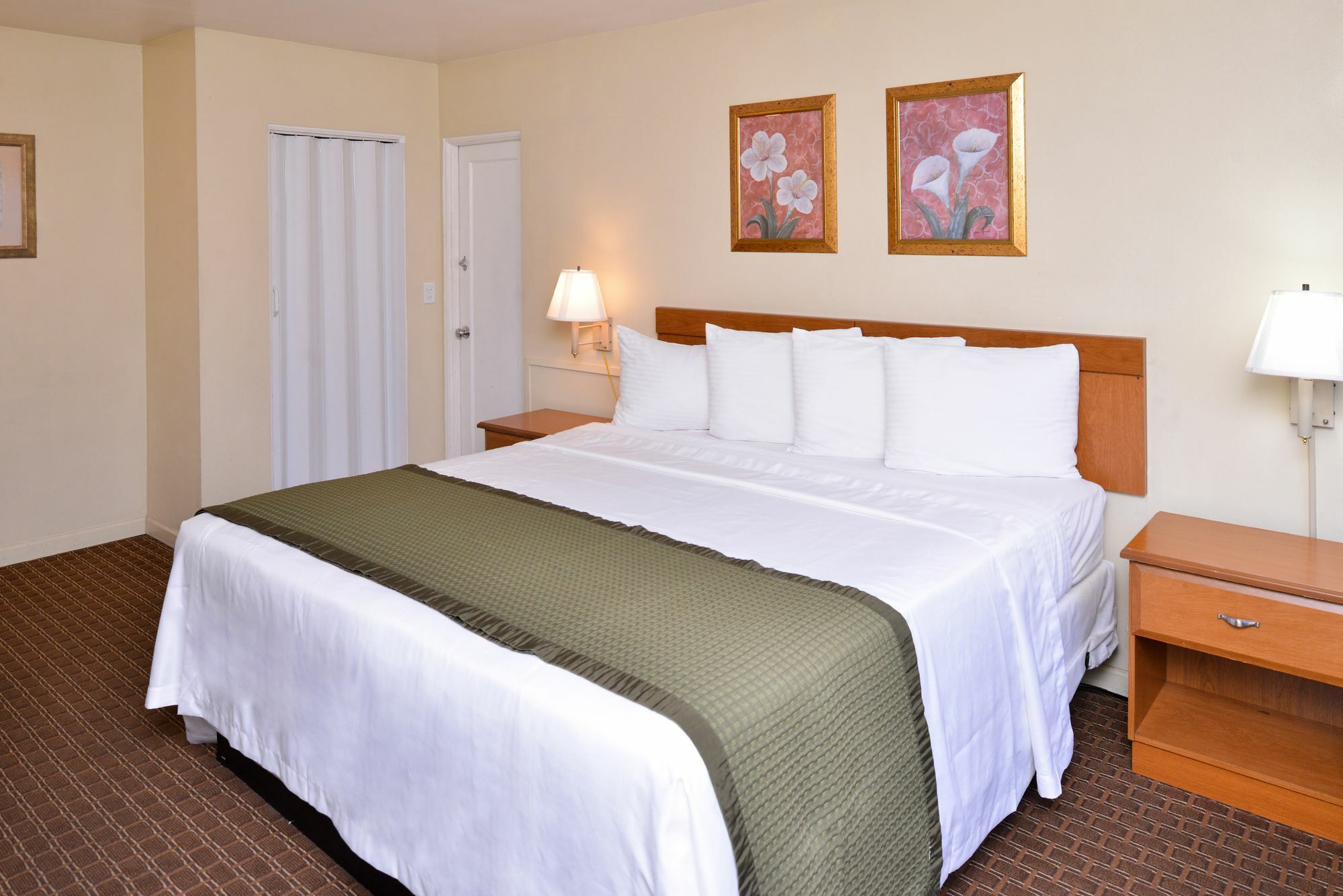 Travelodge By Wyndham Eugene Downtown/University Of Oregon Dış mekan fotoğraf