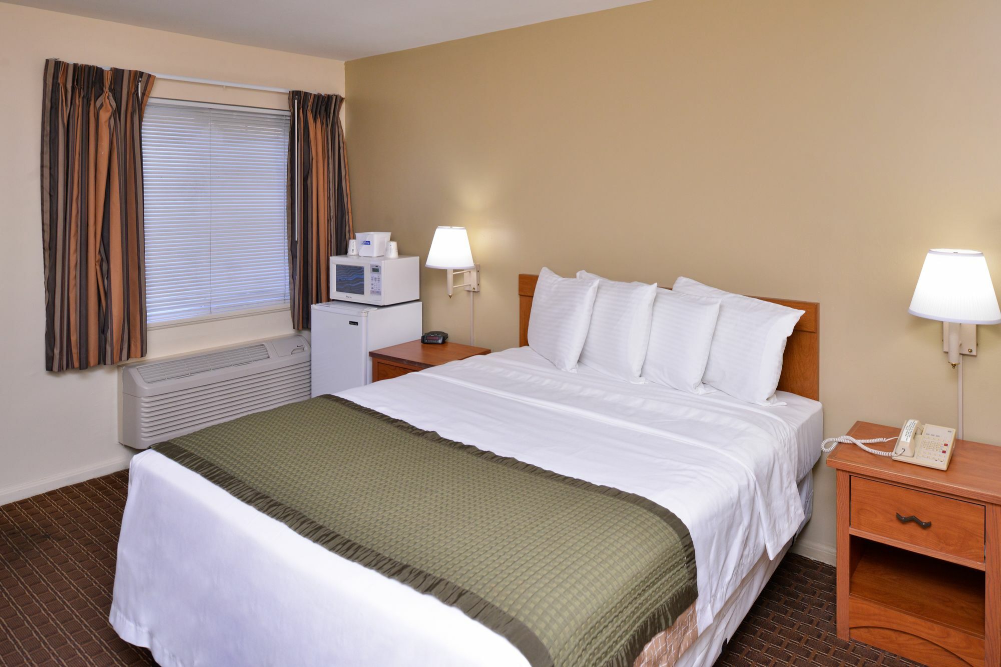 Travelodge By Wyndham Eugene Downtown/University Of Oregon Dış mekan fotoğraf