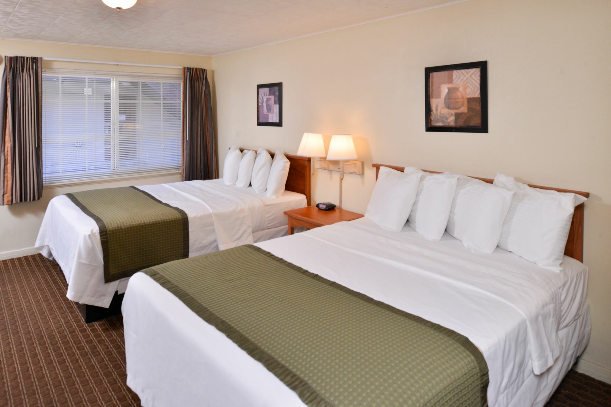 Travelodge By Wyndham Eugene Downtown/University Of Oregon Dış mekan fotoğraf